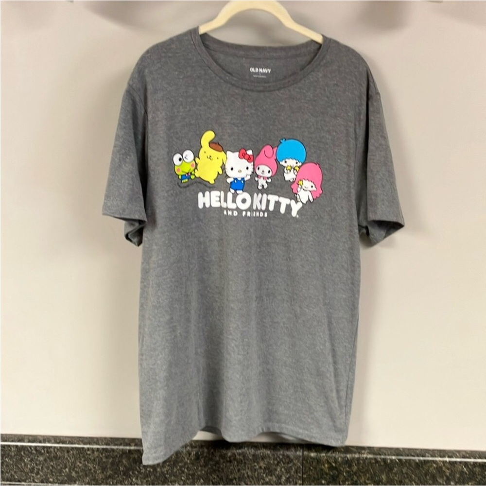 3/$15 ❤️ Old navy hello kitty and friends tee shirt L 14